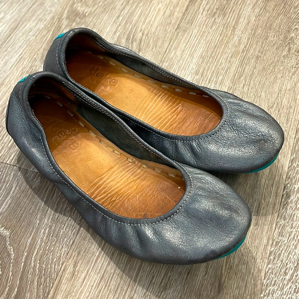 Tieks Metallic Pewter Ballet Flats Size 7 - image 1